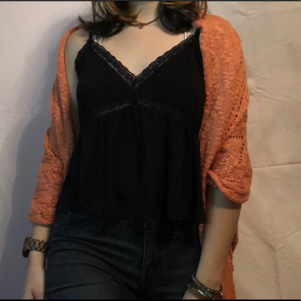 Women’s coral shall